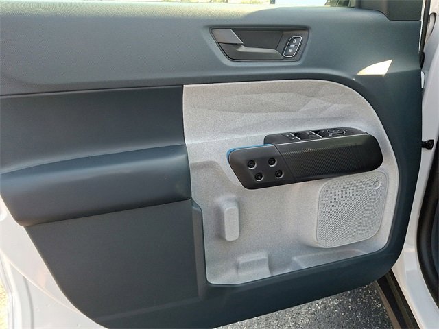 New 2025 Ford Maverick XLT w/ XLT Luxury Package image 9