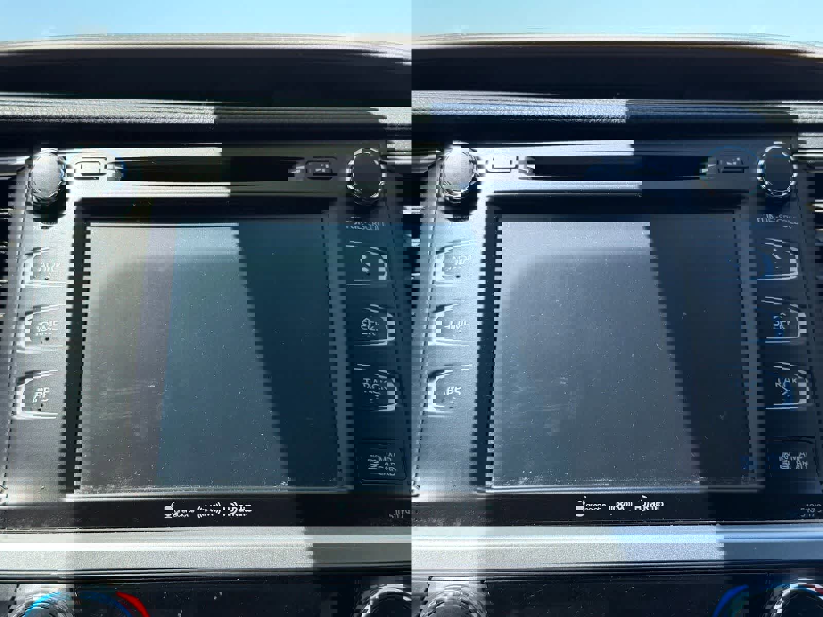 Used 2017 Toyota Highlander XLE FWD image 16