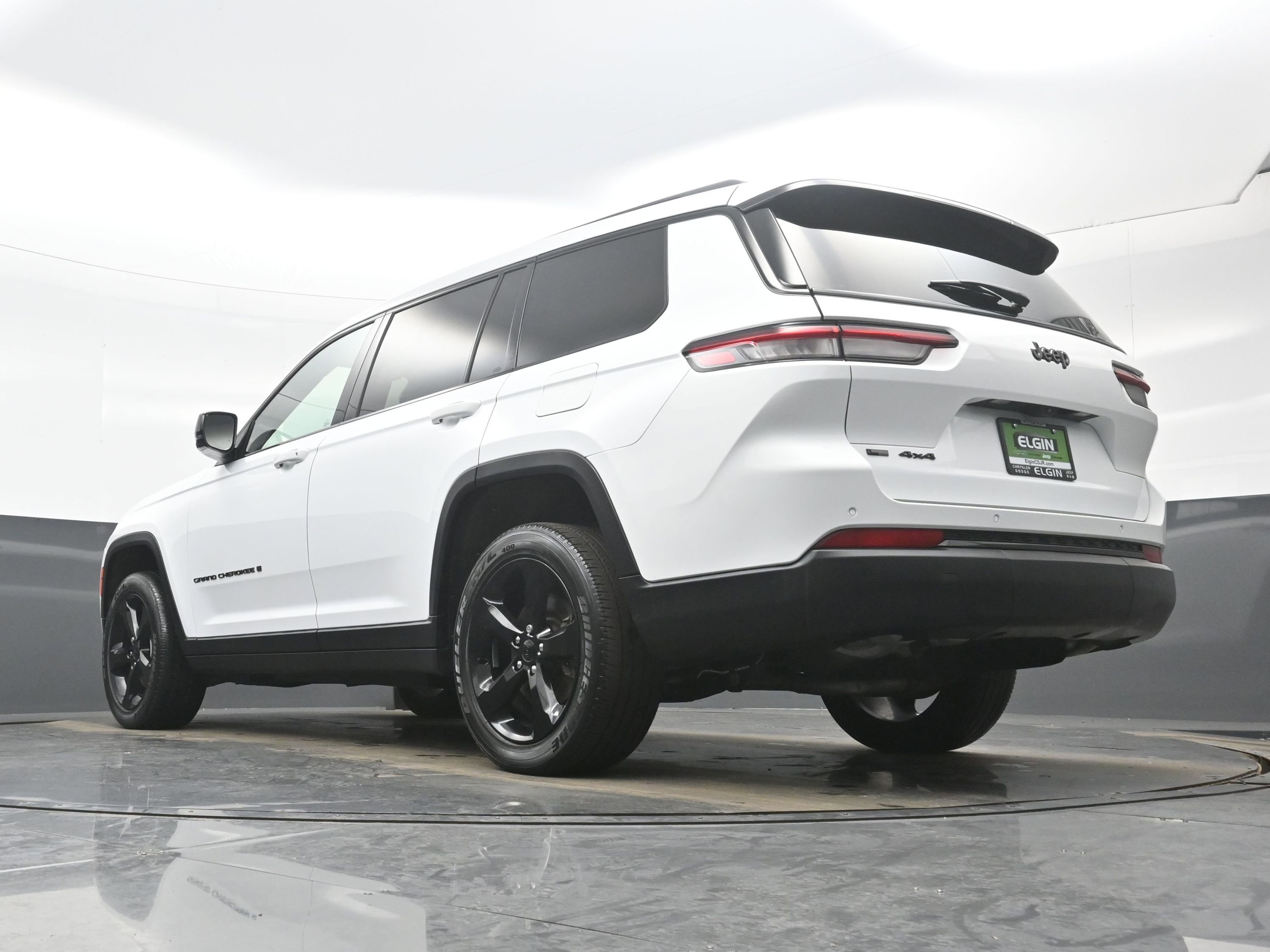 Used 2023 Jeep Grand Cherokee L Laredo image 28