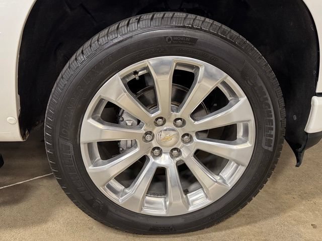 Used 2021 Chevrolet Silverado 1500 High Country w/ Technology Package AWD/4WD image 41