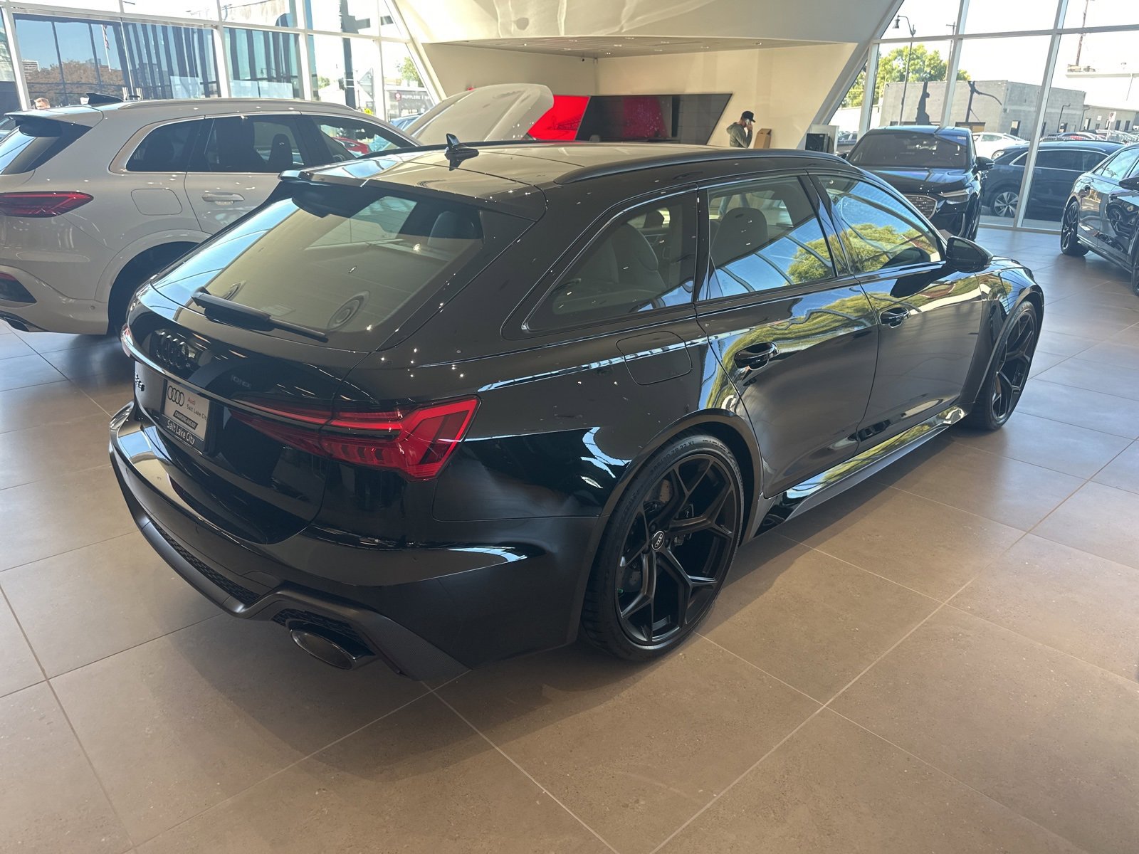 New 2025 Audi RS 6 performance image 8