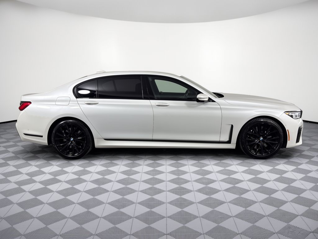 Used 2022 BMW 750i xDrive w/ Luxury Rear Seating Package AWD/4WD image 8
