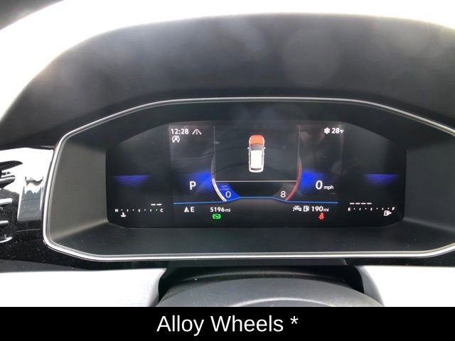 Used 2025 Volkswagen Jetta SE image 15