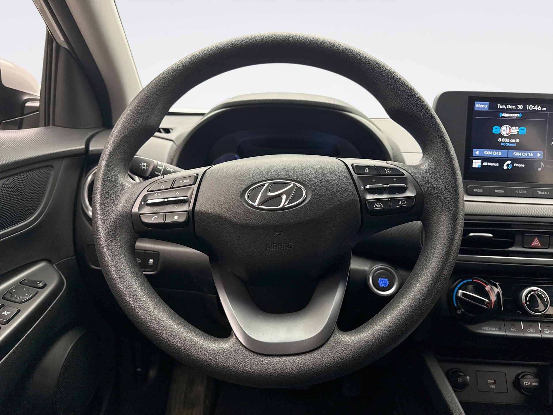 Used 2023 Hyundai Kona SEL image 12