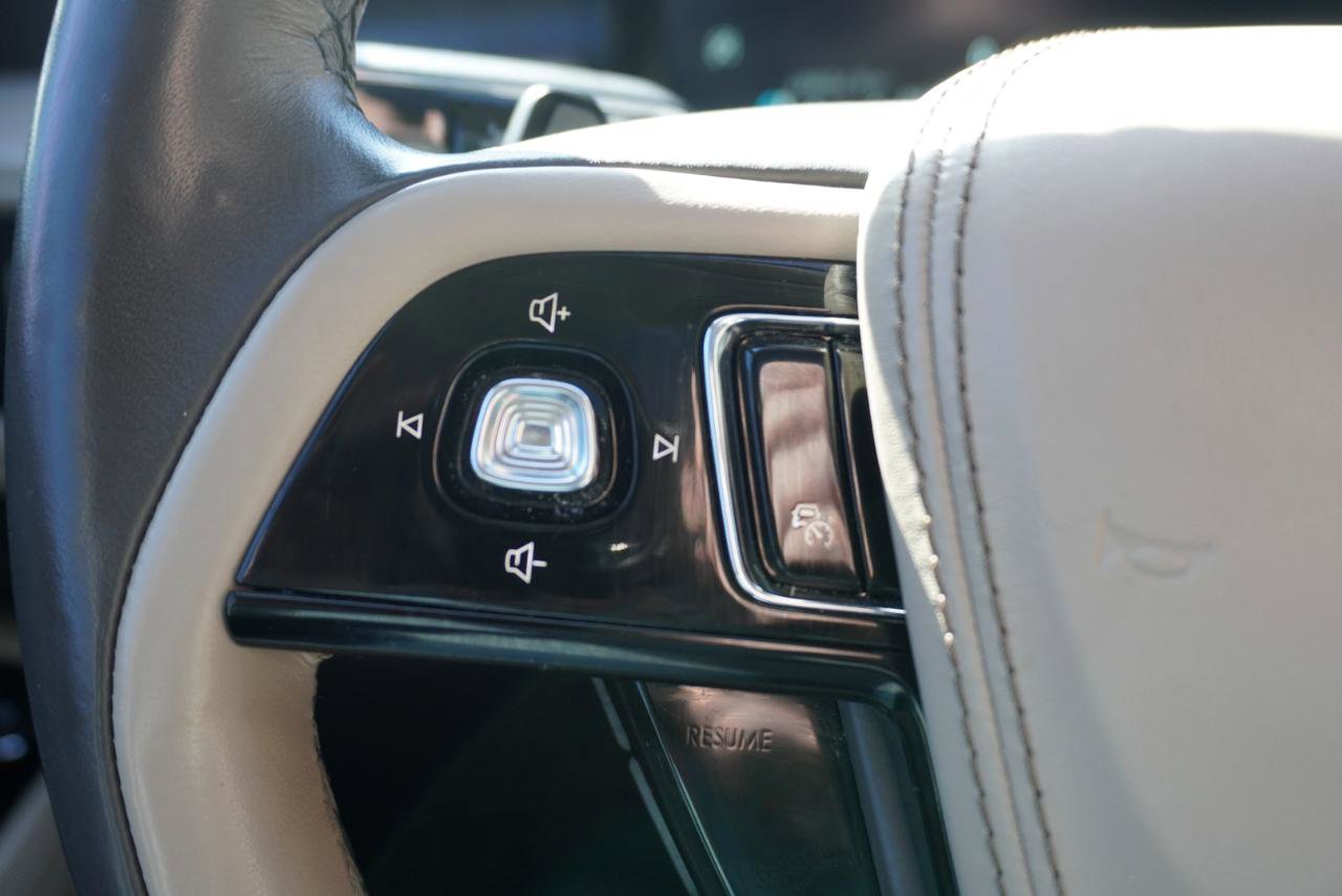 Used 2022 Lincoln Aviator Reserve w/ Equipment Group 201A image 11