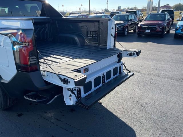 New 2025 Chevrolet Silverado EV LT image 30