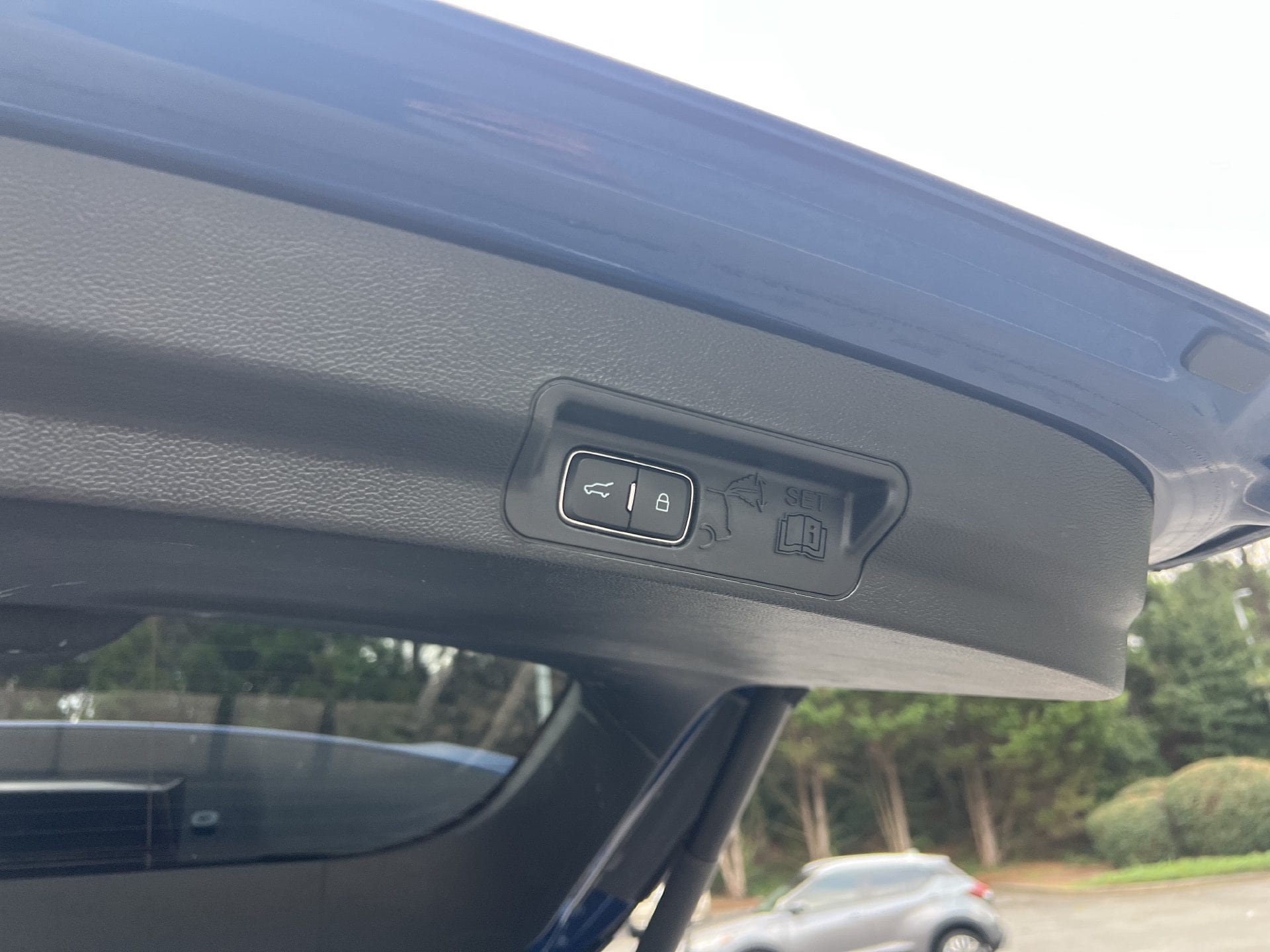 Used 2021 Ford Explorer Limited w/ Equipment Group 301A AWD/4WD image 20
