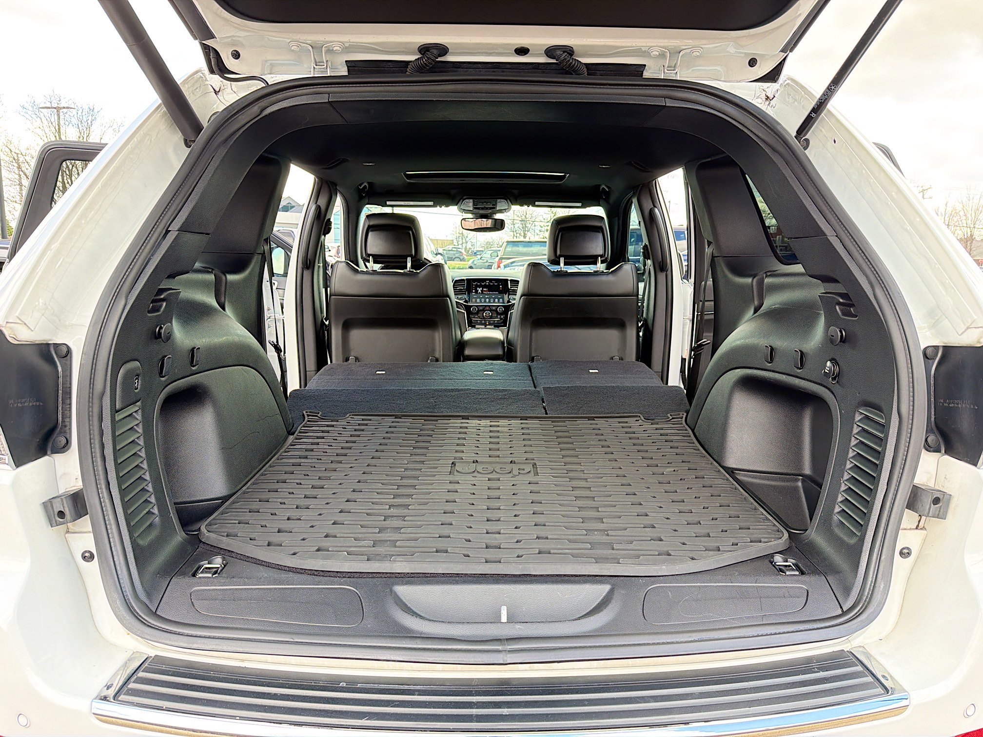 Used 2021 Jeep Grand Cherokee Limited AWD/4WD image 7