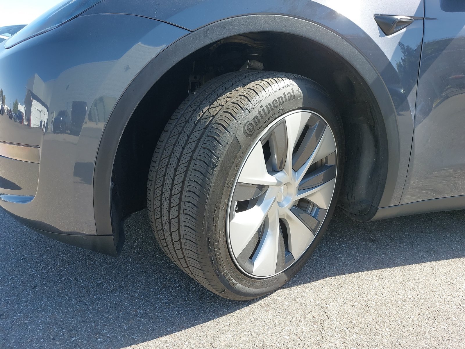Used 2023 Tesla Model Y 2WD image 36