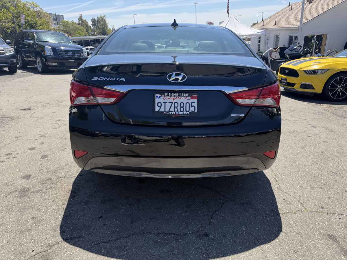 Used 2014 Hyundai Sonata Limited w/ Technology Package 05 FWD image 17