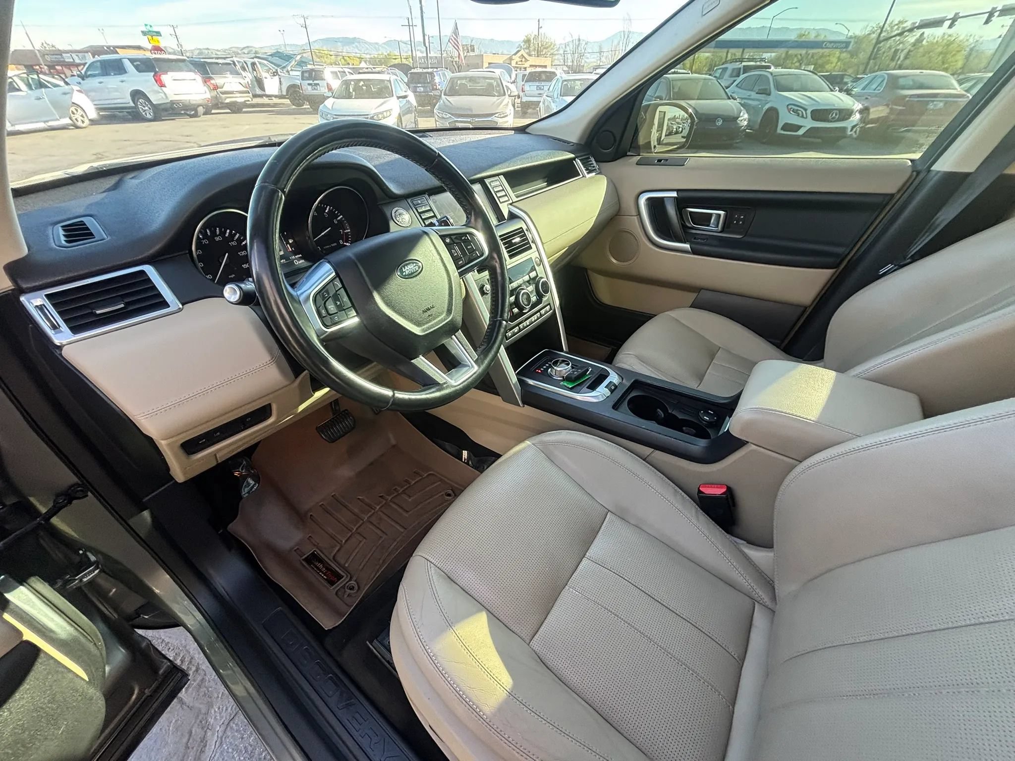 Used 2016 Land Rover Discovery Sport HSE AWD/4WD image 10