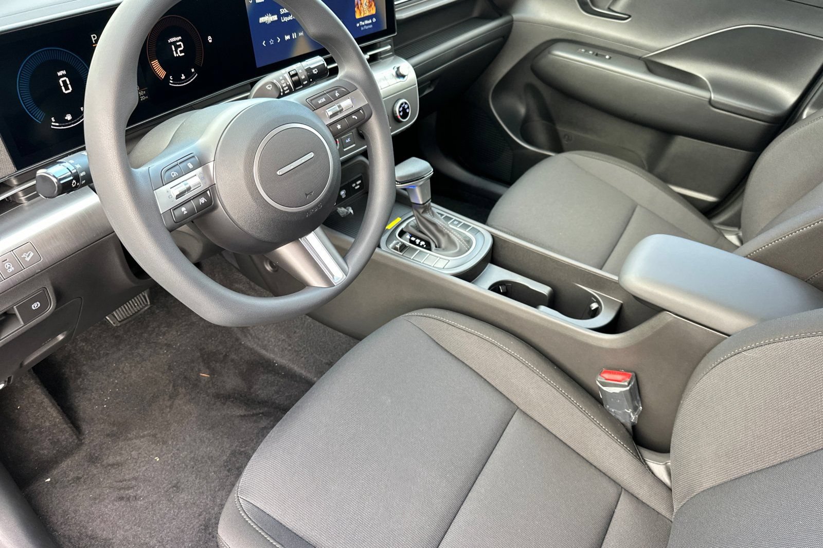 Used 2026 Hyundai Kona SE FWD image 9