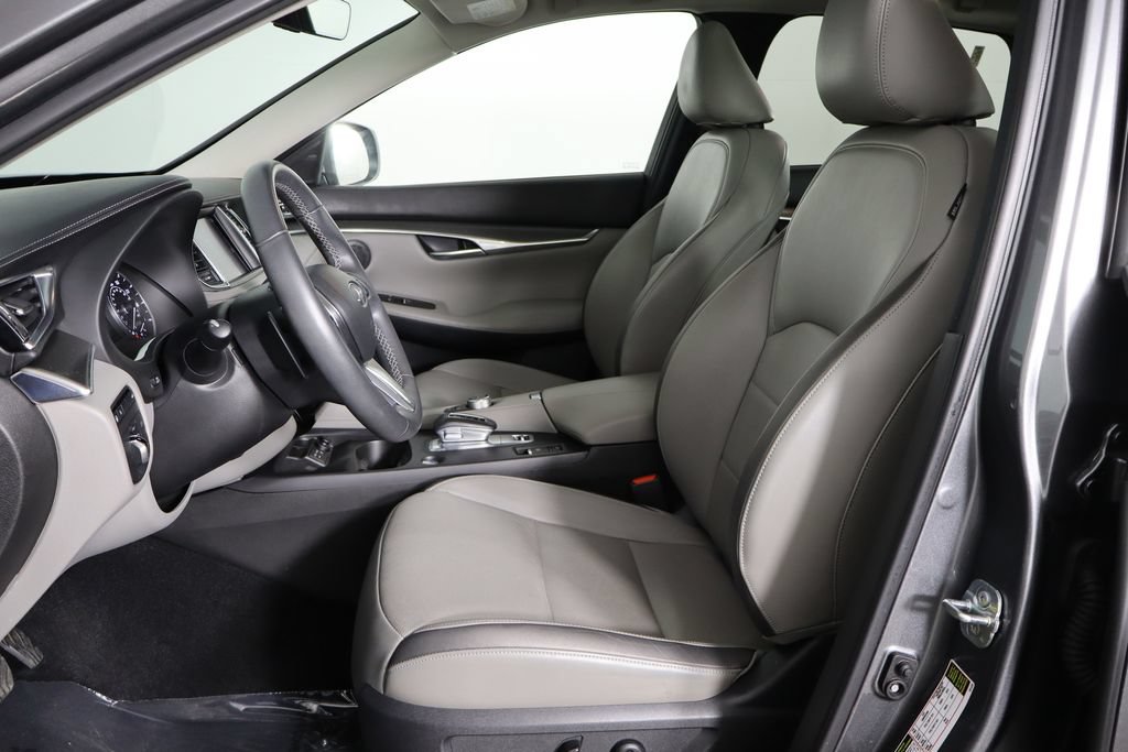 Used 2023 INFINITI QX50 Luxe FWD image 14