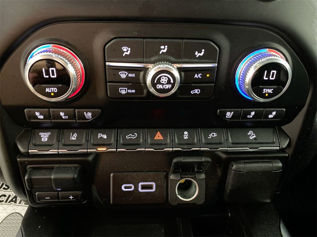 Used 2023 GMC Sierra 2500 Denali w/ Denali Ultimate Package image 19