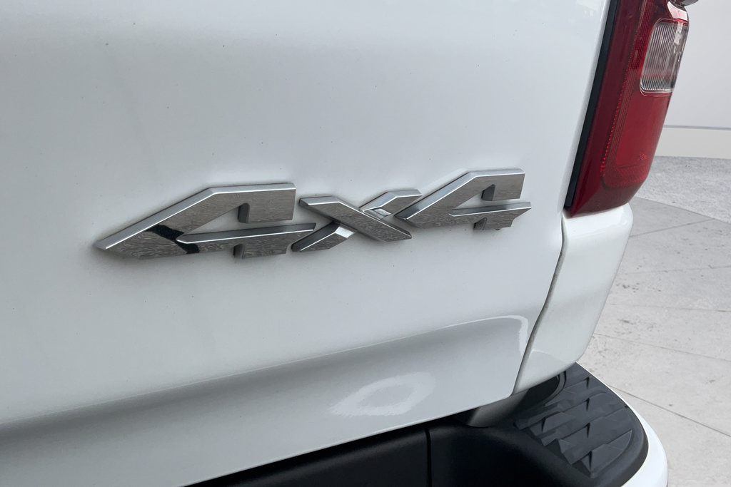 Used 2019 RAM 1500 Laramie AWD/4WD image 29