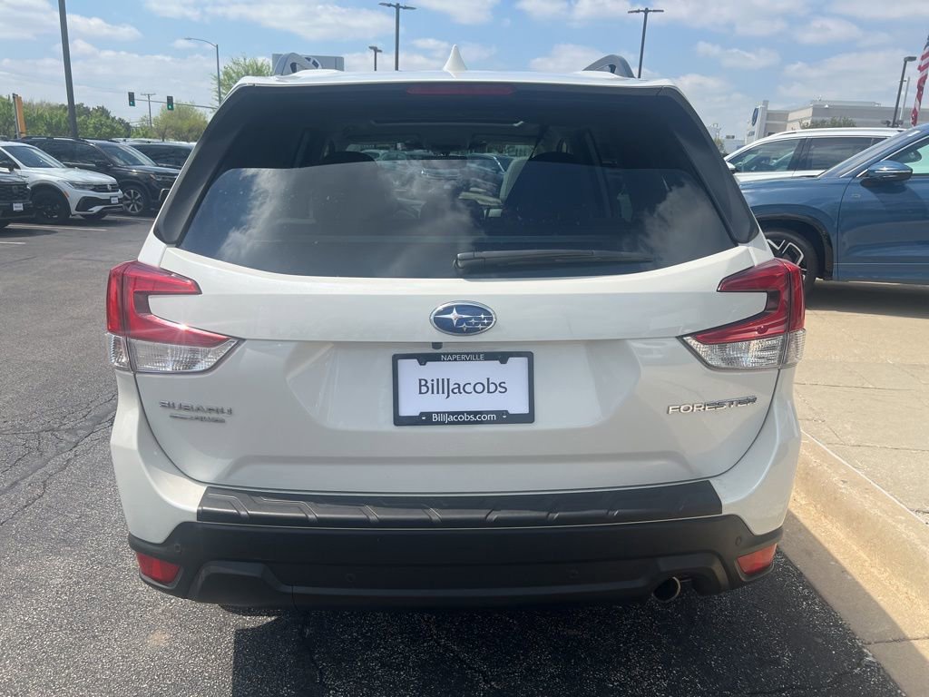 Used 2023 Subaru Forester Limited AWD/4WD image 5