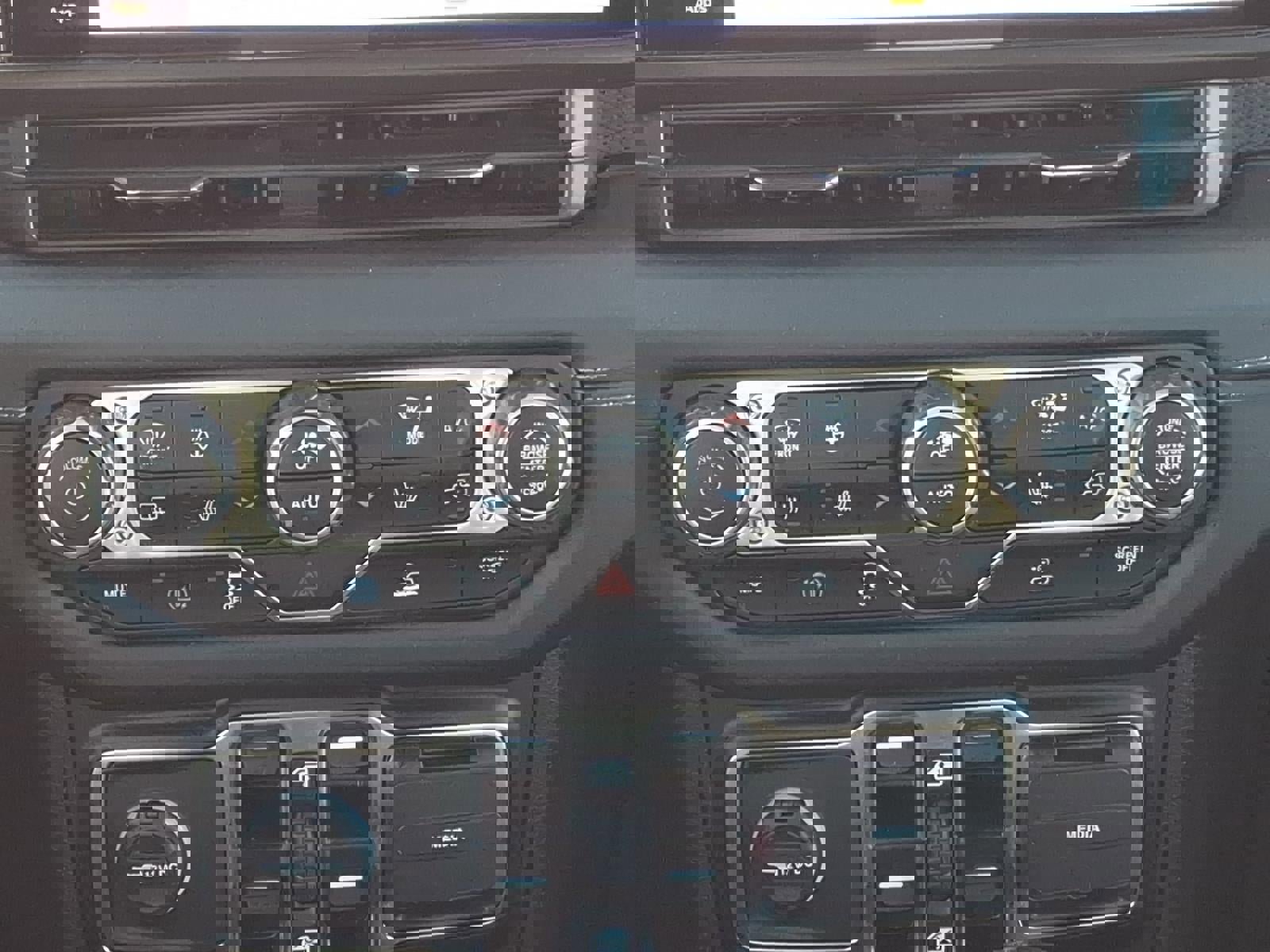 Used 2024 Jeep Wrangler Unlimited Rubicon 4xe w/ Convenience Group image 14