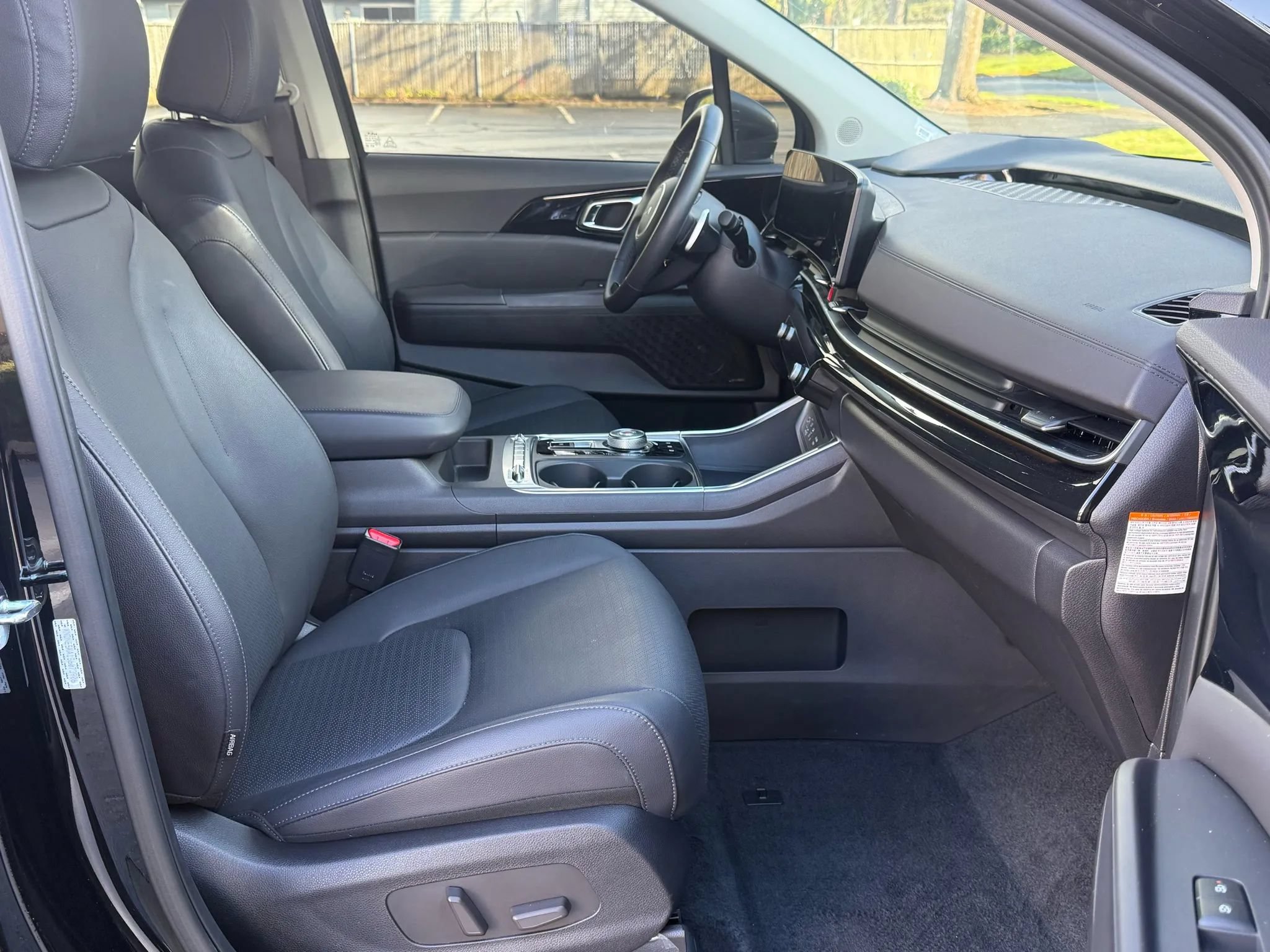 Used 2025 Kia Carnival SX Prestige FWD image 16