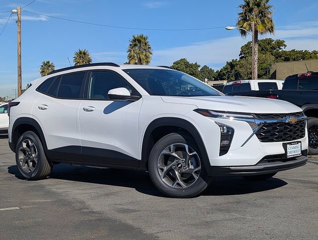 New 2026 Chevrolet Trax LT FWD image 2