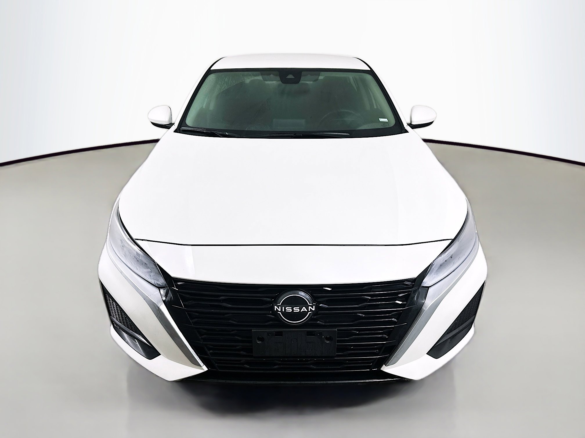 Used 2023 Nissan Altima 2.5 SV image 2