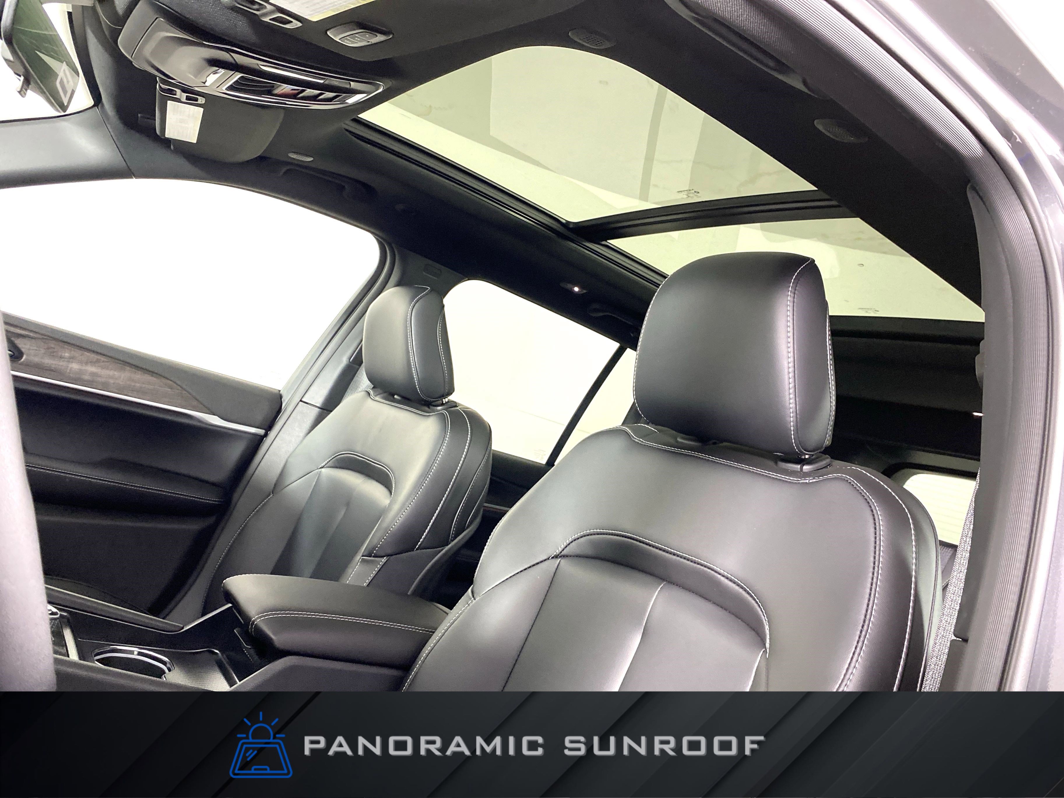 New 2025 Jeep Grand Cherokee Limited w/ Black Appearance Package image 2