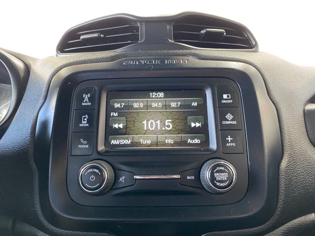 Used 2017 Jeep Renegade Latitude FWD image 22