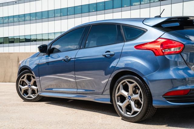Used 2018 Ford Focus ST image 46