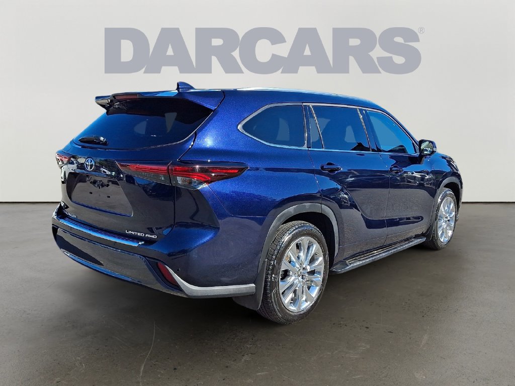 Used 2024 Toyota Highlander Limited AWD/4WD image 6