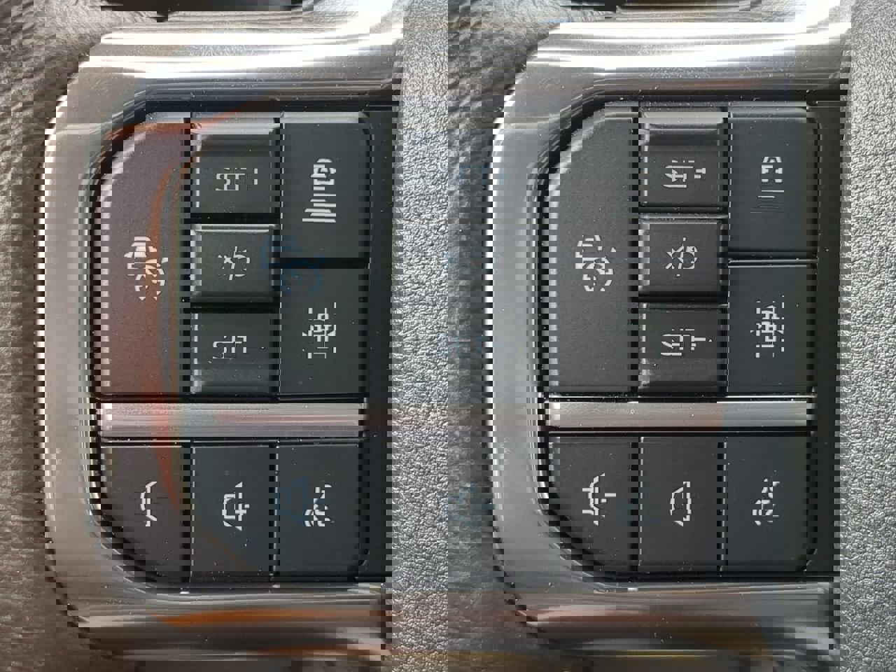 Used 2025 Ford F350 King Ranch w/ Tremor Off-Road Package image 27