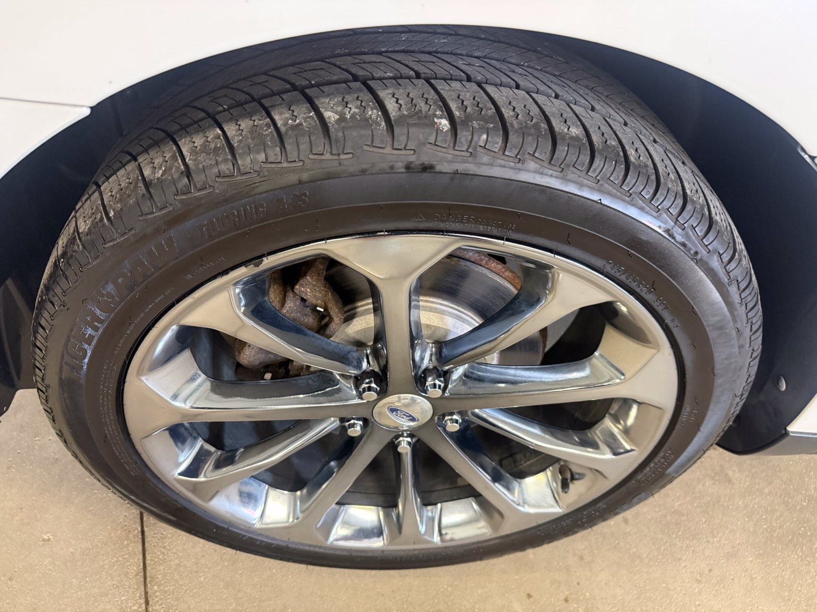 Used 2013 Ford Taurus Limited FWD image 14