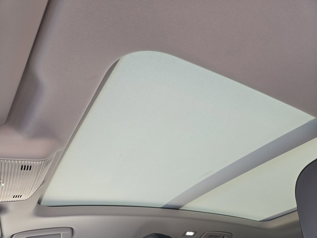 New 2026 Volkswagen Tiguan SE image 21