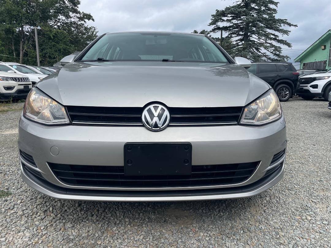 Used 2015 Volkswagen Golf S FWD image 3
