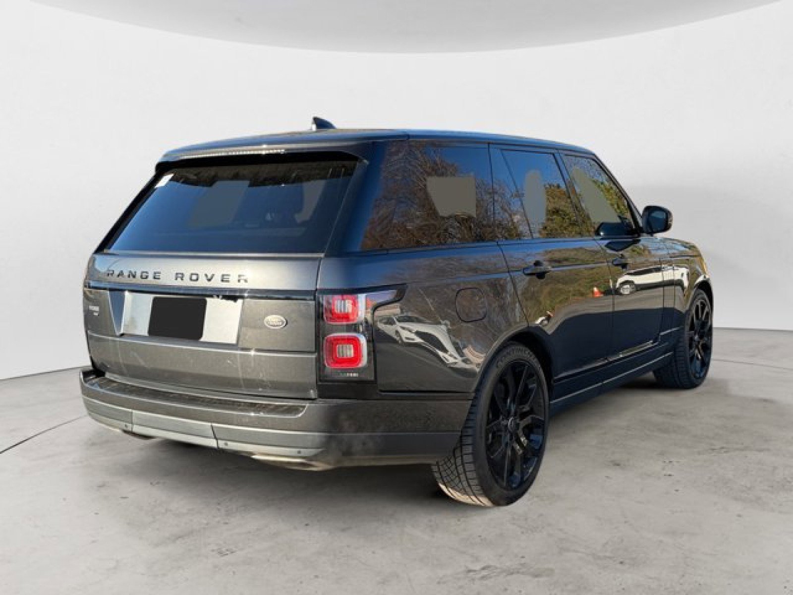Used 2020 Land Rover Range Rover HSE image 4