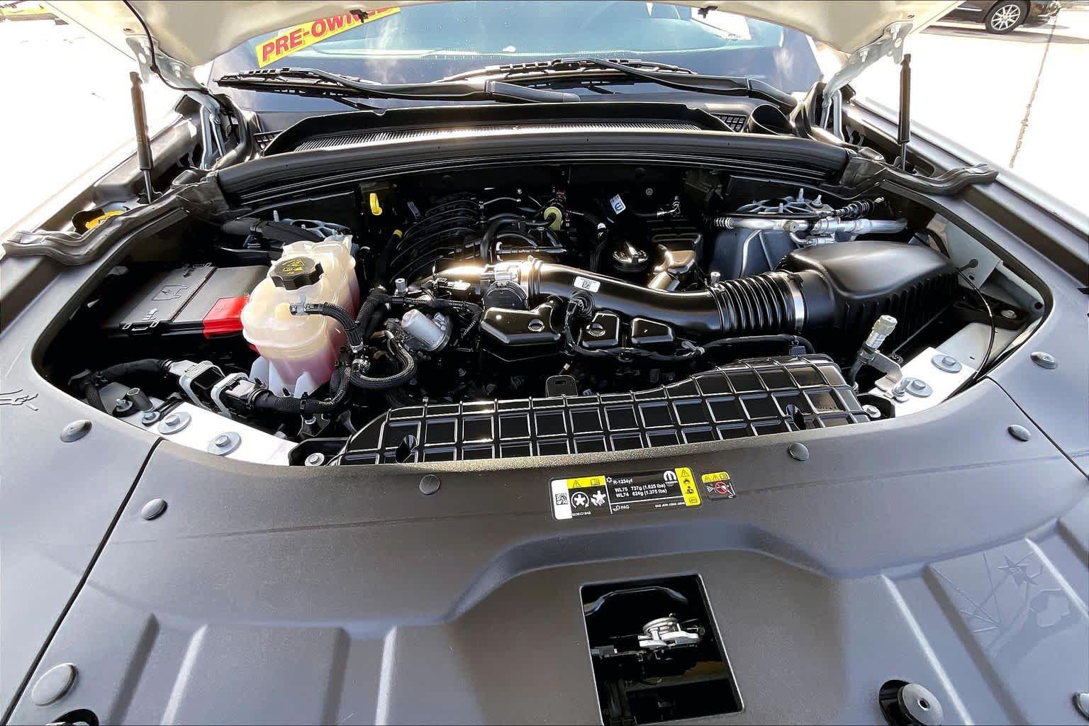 Used 2024 Jeep Grand Cherokee L Laredo RWD image 29