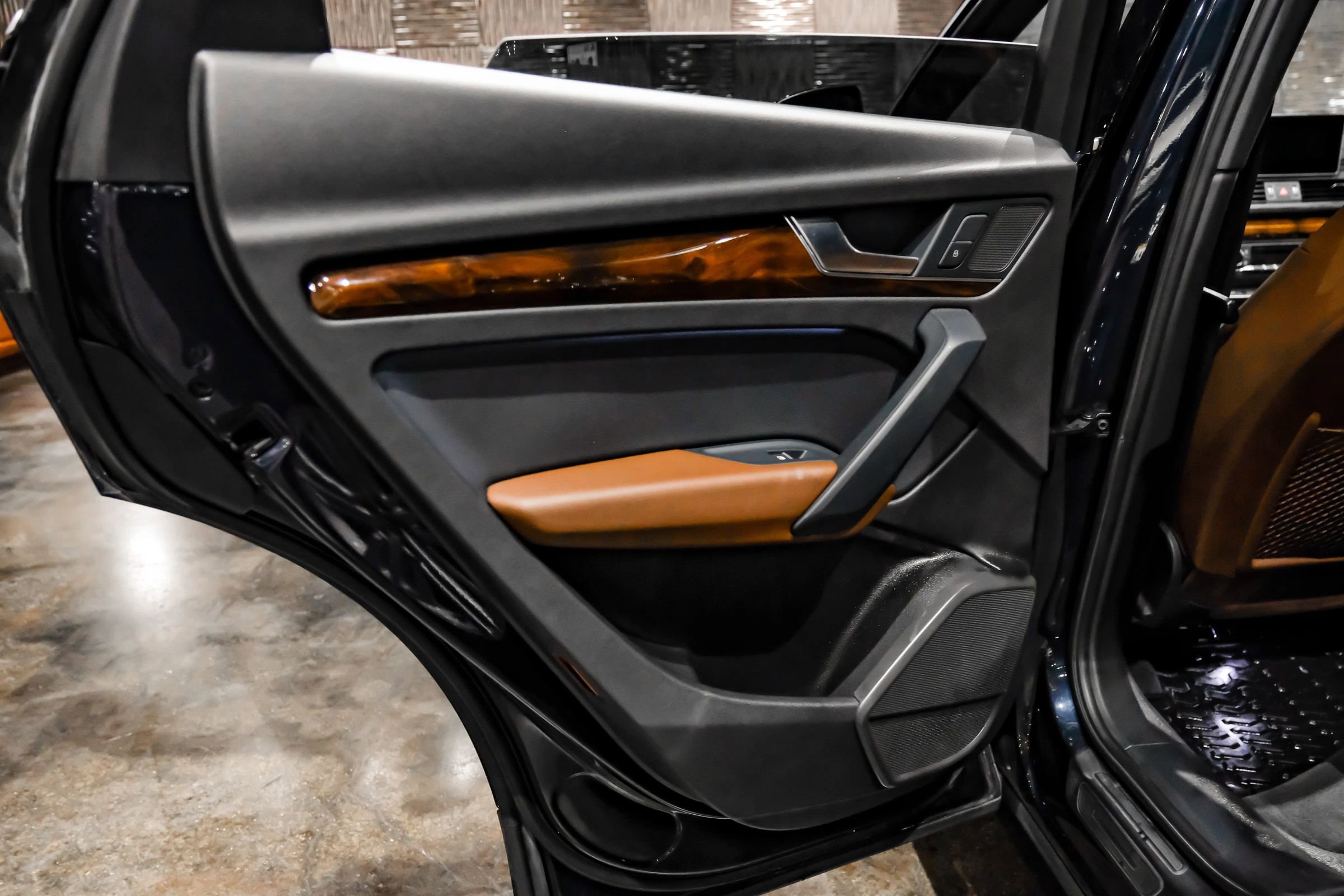 Used 2018 Audi Q5 2.0T Premium Plus w/ Premium Plus Package image 47