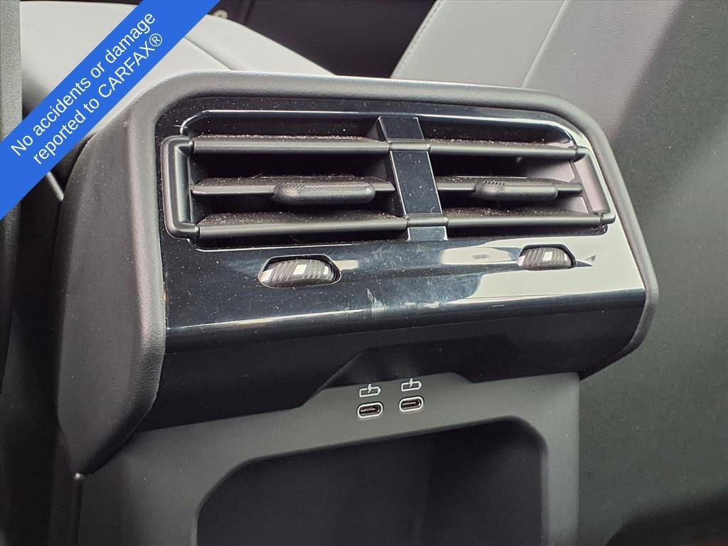 Used 2025 BMW 530i xDrive w/ Premium Package image 14