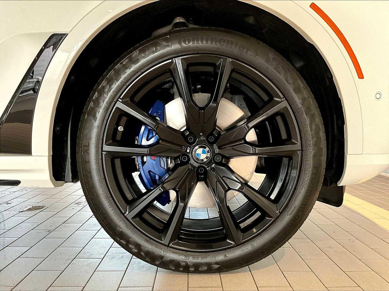 Used 2025 BMW X7 xDrive40i w/ M Sport Package image 14