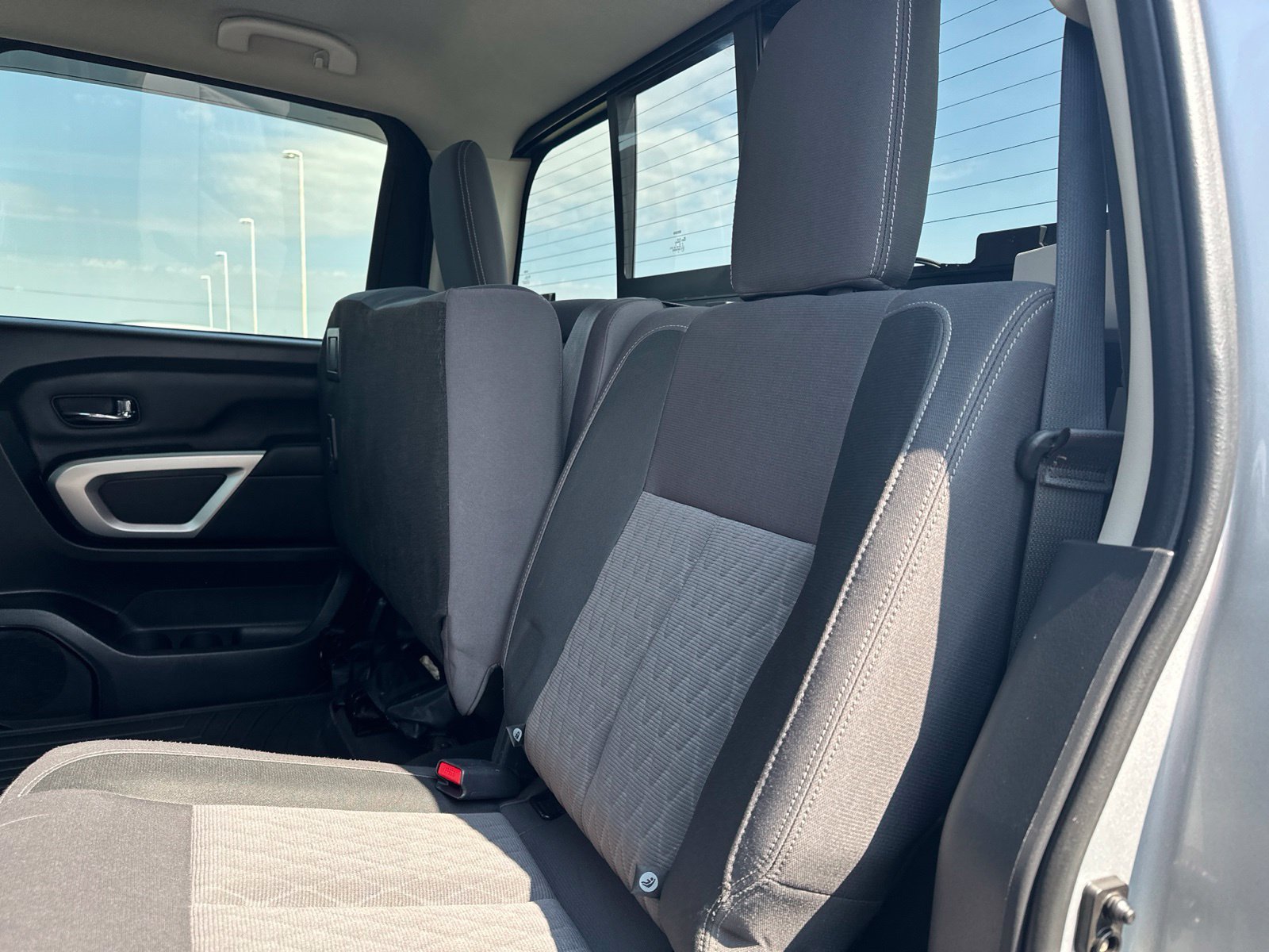 Used 2020 Nissan Titan SV w/ SV Convenience Package AWD/4WD image 24