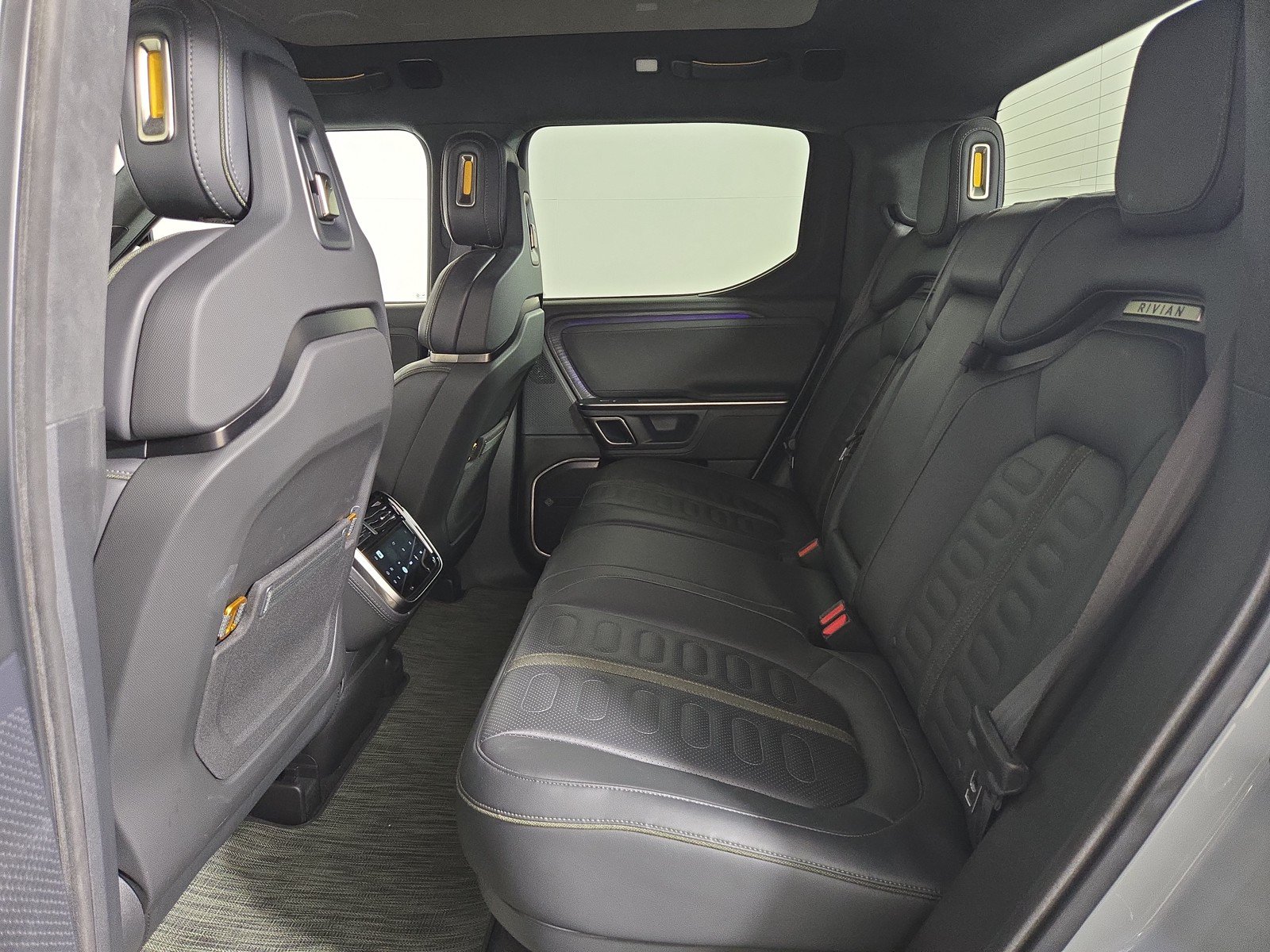 Used 2023 Rivian R1T Adventure AWD/4WD image 21