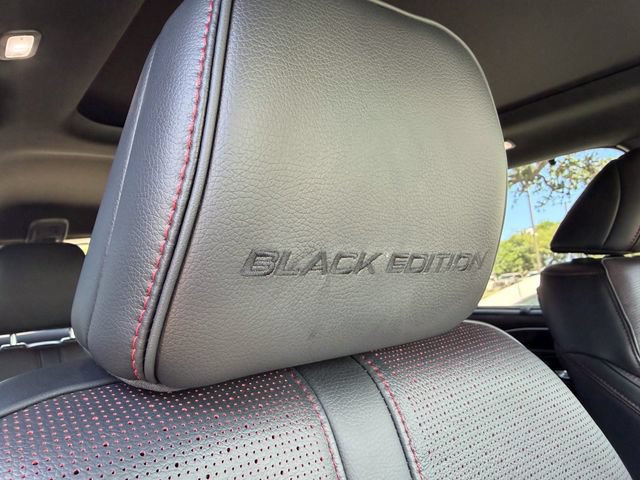 Used 2025 Honda Pilot Black Edition image 23