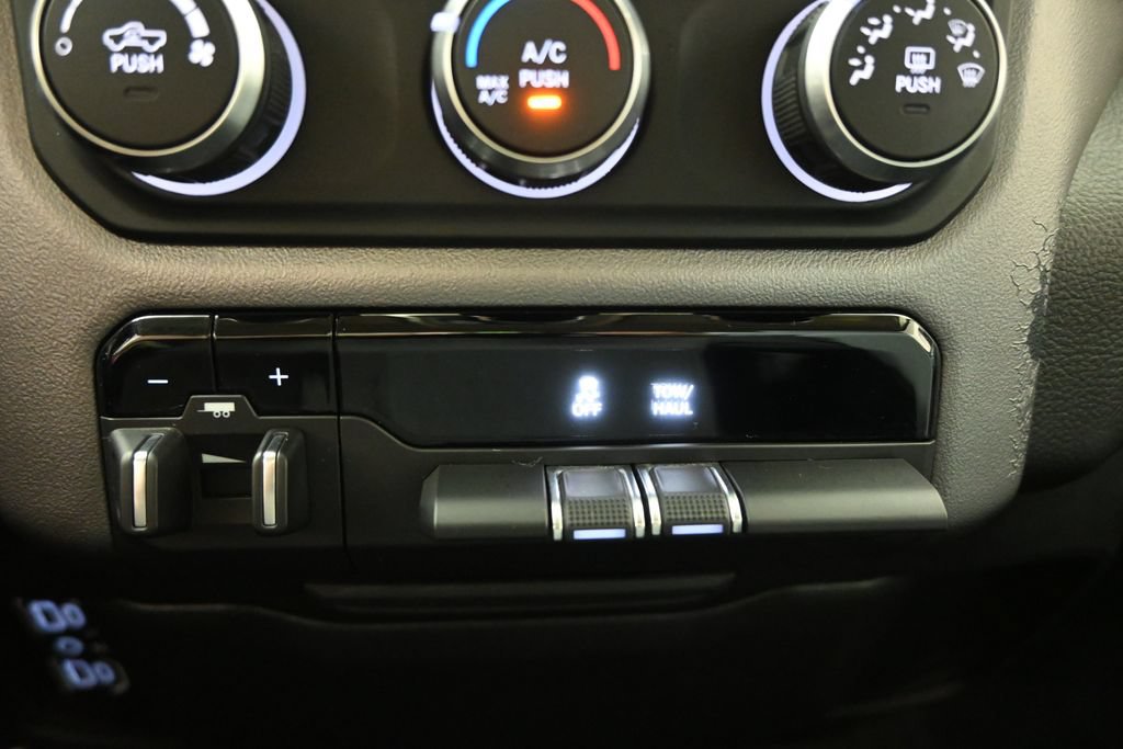 Used 2019 RAM 1500 Big Horn AWD/4WD image 29