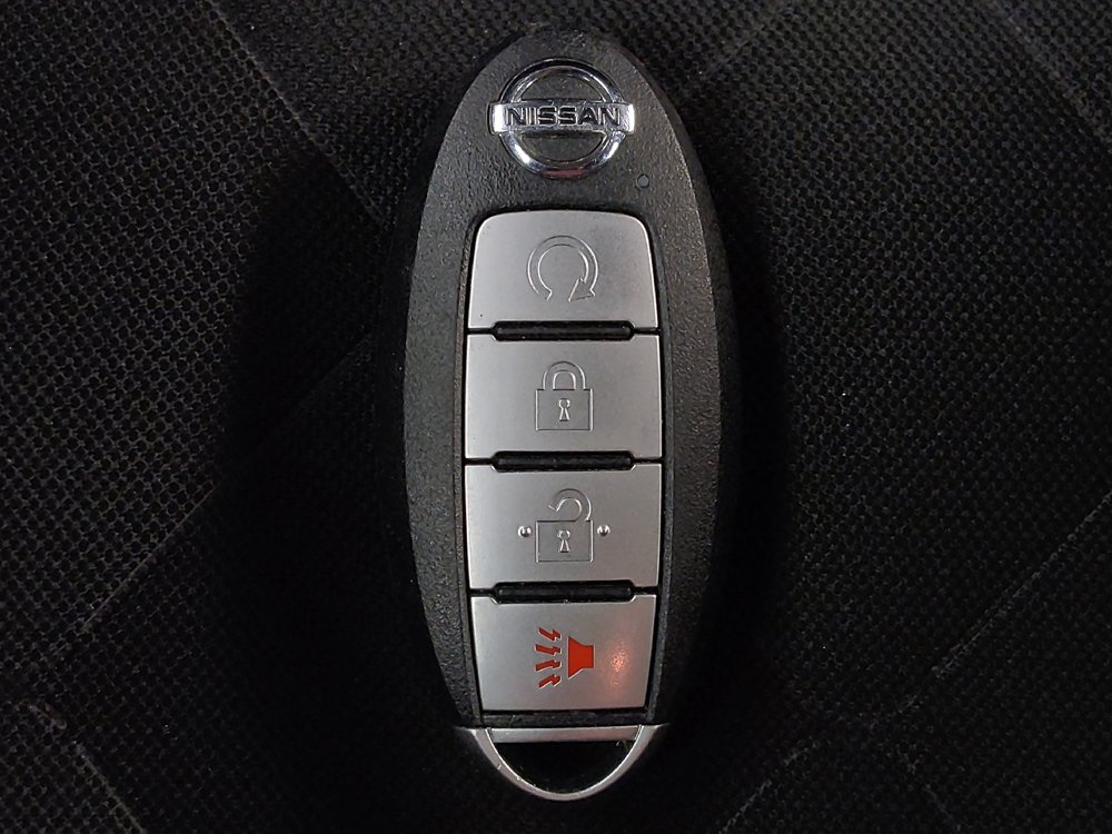 Used 2020 Nissan Kicks SR FWD image 32