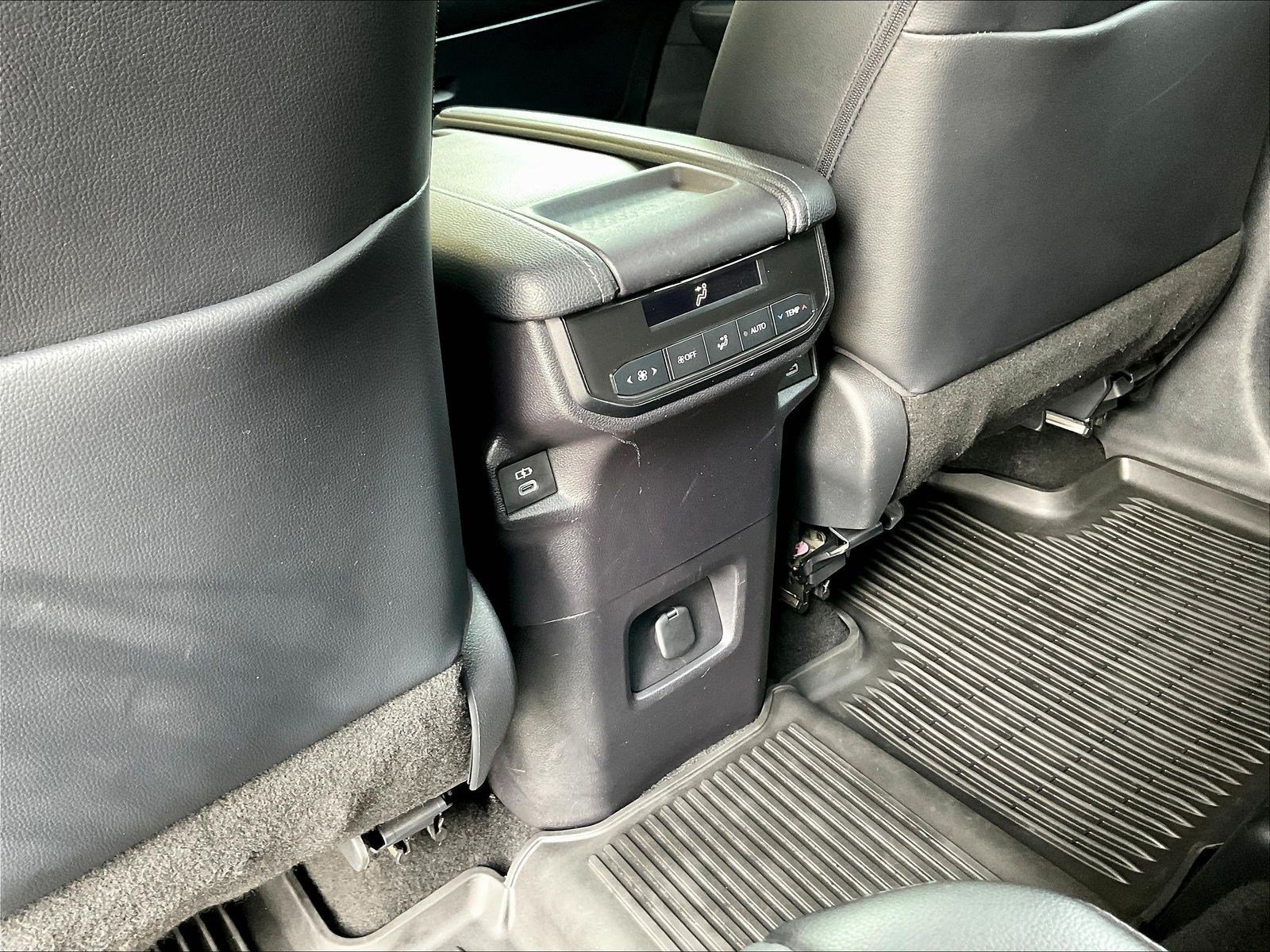Certified 2024 Toyota Grand Highlander AWD image 10