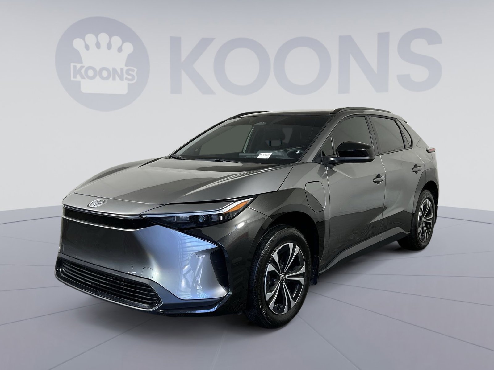 Used 2024 Toyota bZ4X XLE AWD/4WD image 5