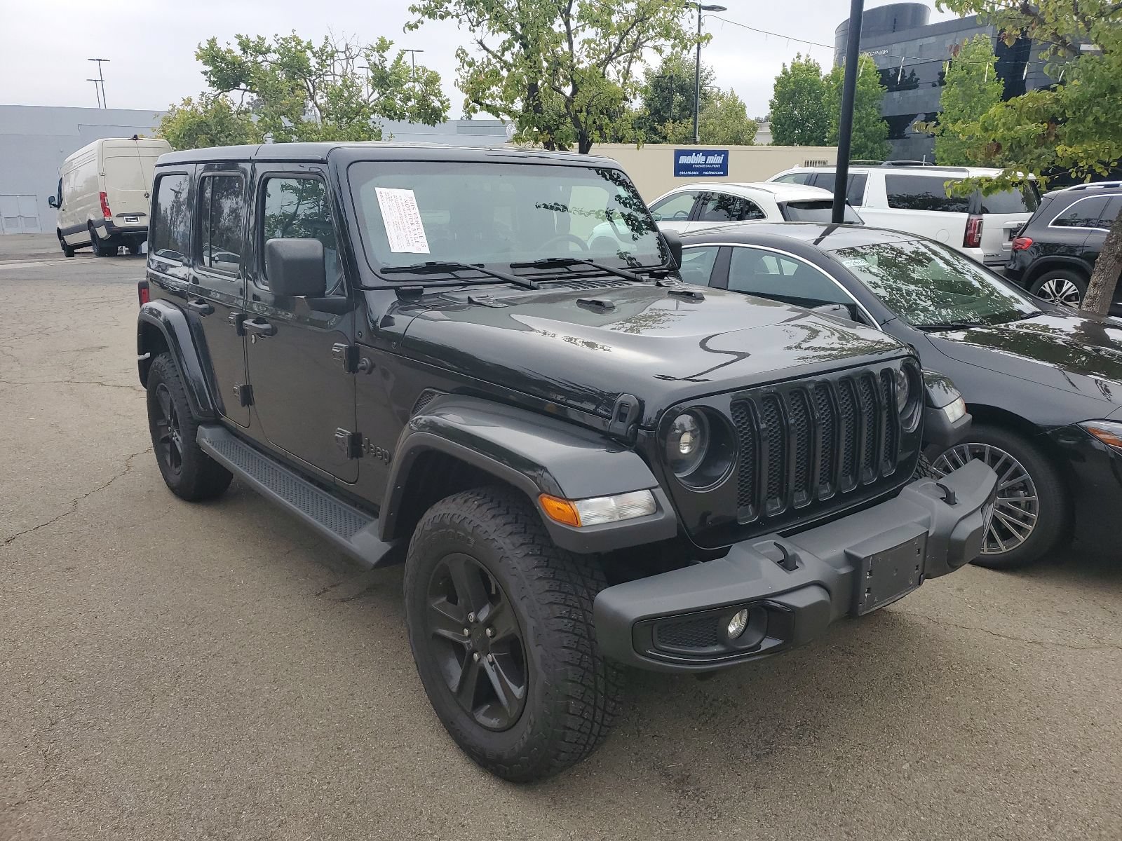 Used 2022 Jeep Wrangler Unlimited Sahara AWD/4WD image 1