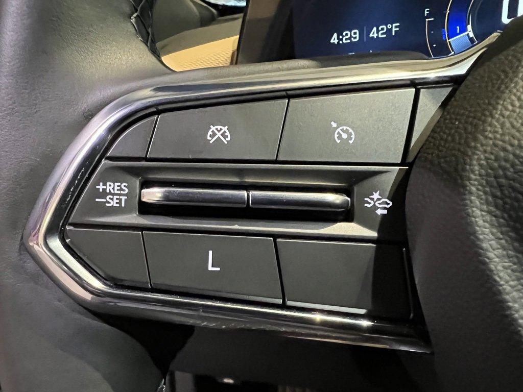 New 2025 Chevrolet Equinox ACTIV w/ Safety and Technology Package image 12