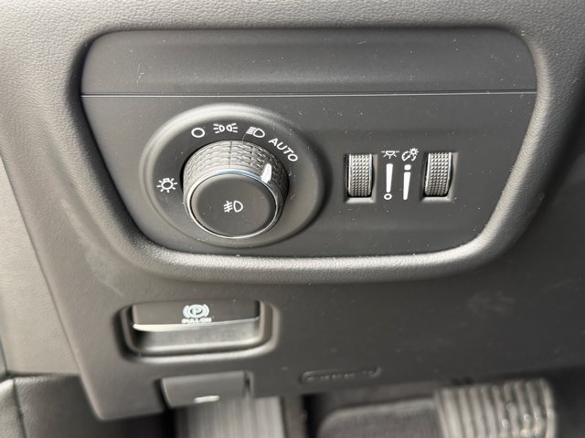 Used 2022 Jeep Grand Cherokee L Summit AWD/4WD image 37