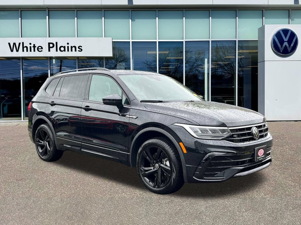 Used 2024 Volkswagen Tiguan SE R-Line