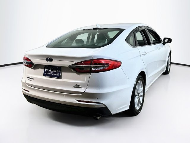 Used 2019 Ford Fusion SE FWD image 11
