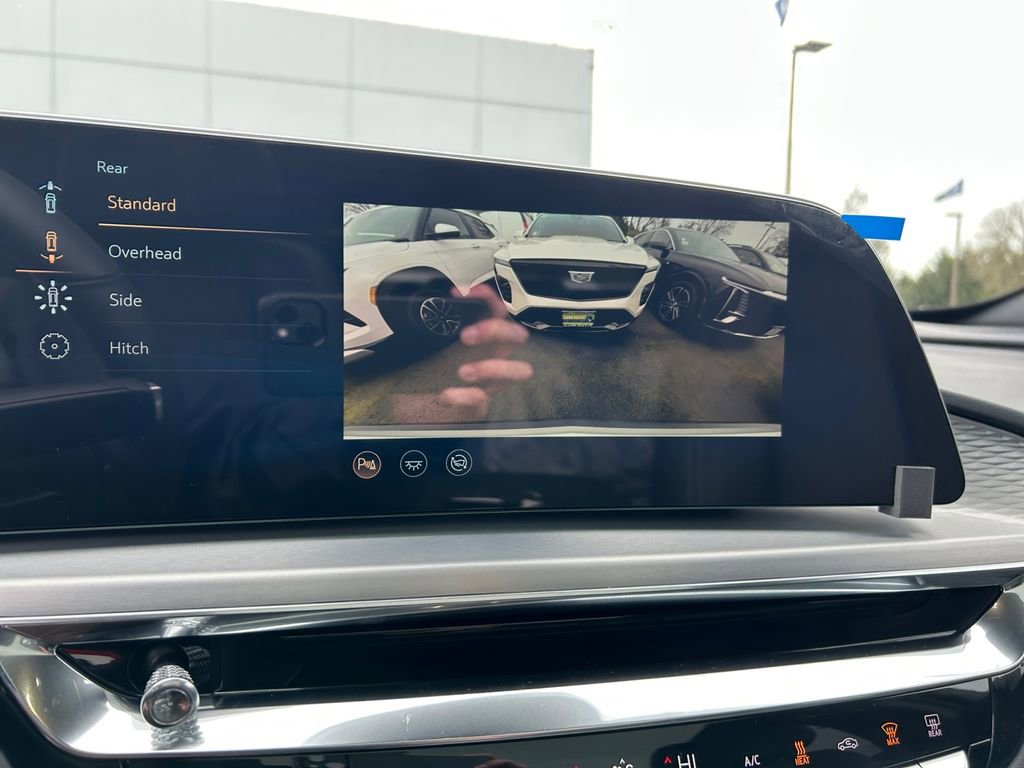 Used 2025 Cadillac Lyriq Sport image 19
